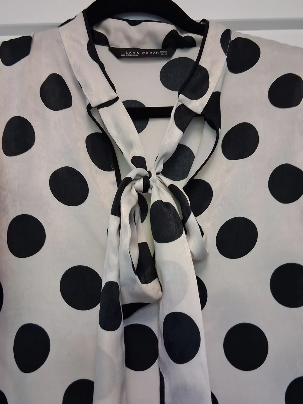 XL Zara Black and White Polka Dot Tie-Neck Blouse With Pearl Cuffs - Picture 6 of 12